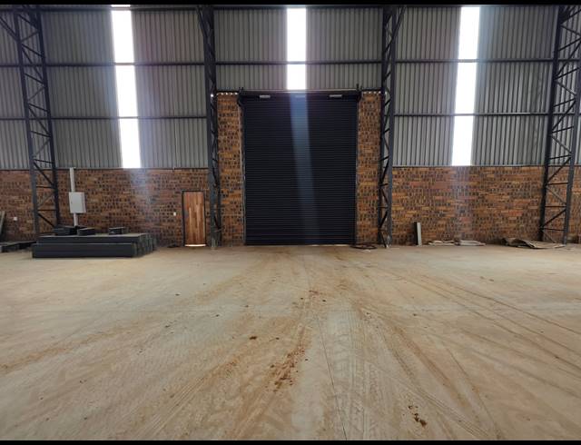 2,531M² WAREHOUSE TO LET IN AEROTON